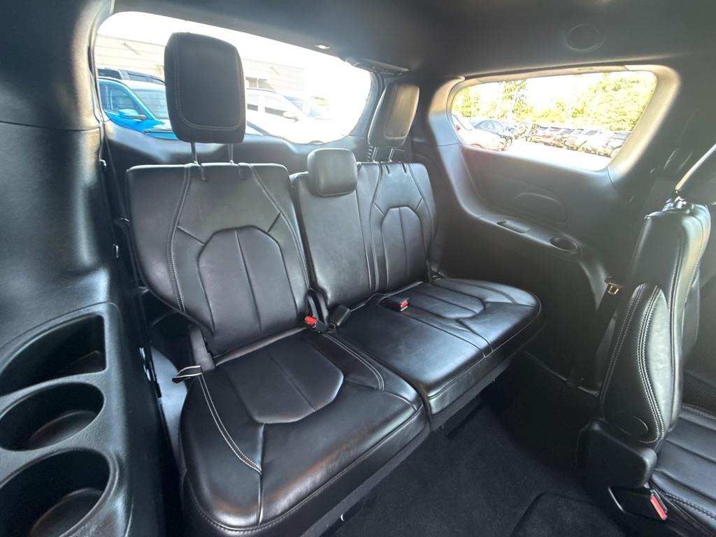 Chrysler Pacifica Select AWD 2025