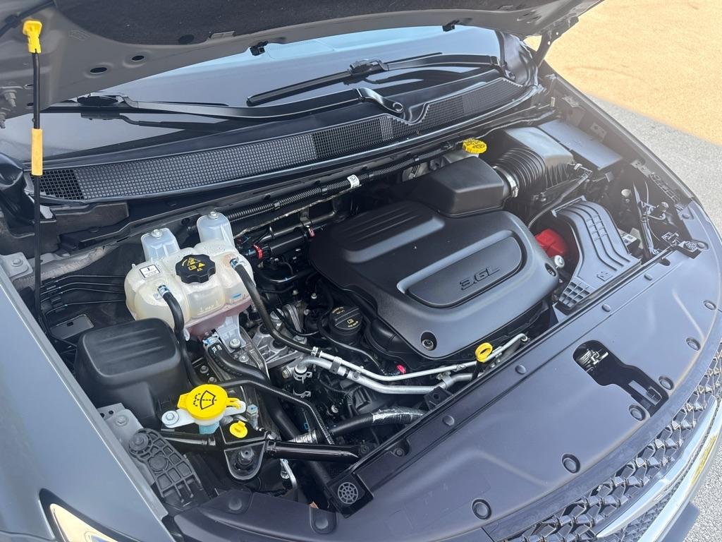 Chrysler Pacifica Select AWD 2025