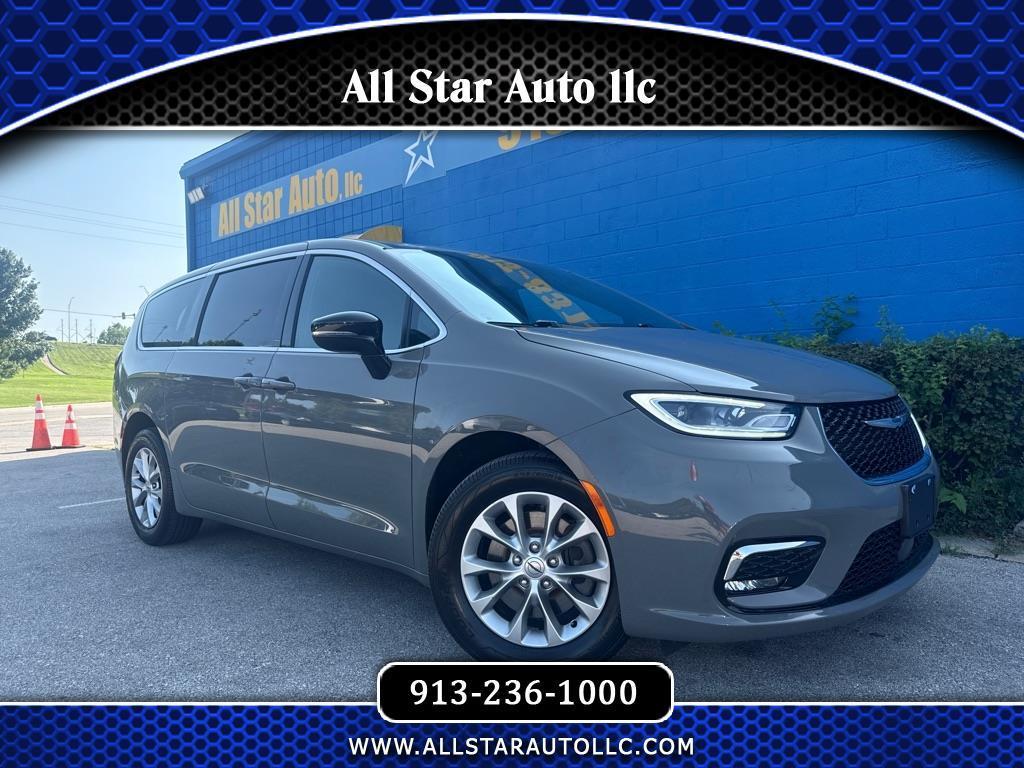 Chrysler Pacifica Select AWD 2025