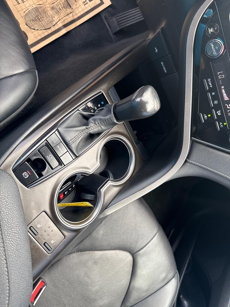 Toyota Camry  2024