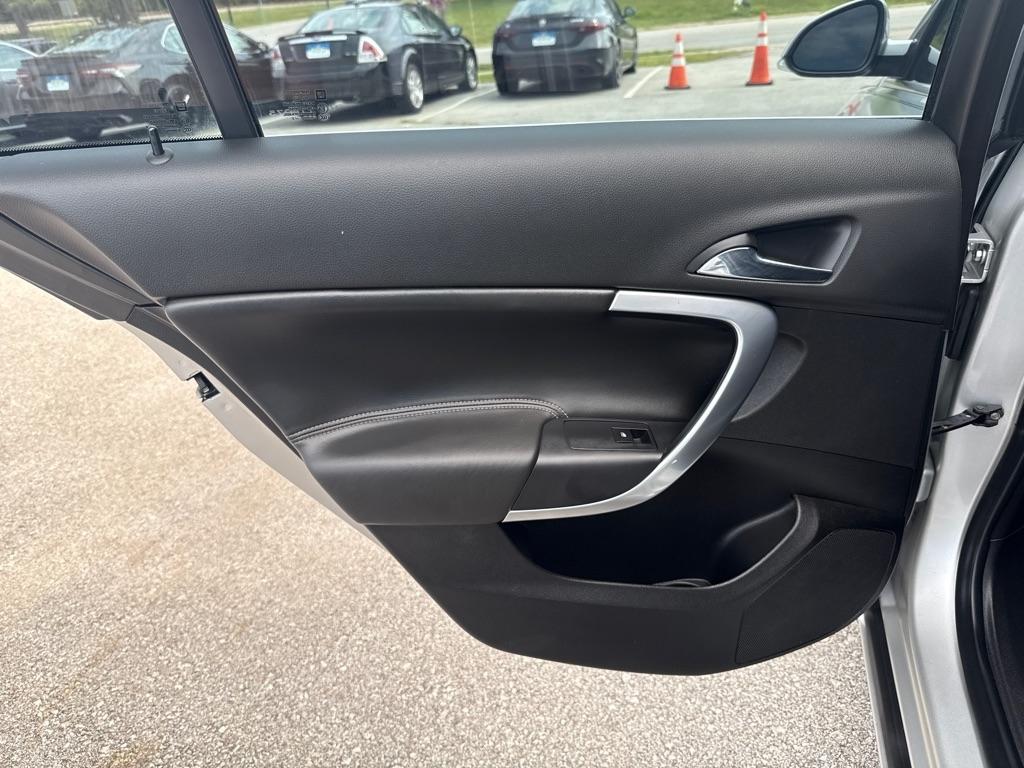 Buick Regal  2012
