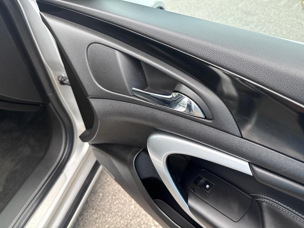 Buick Regal  2012