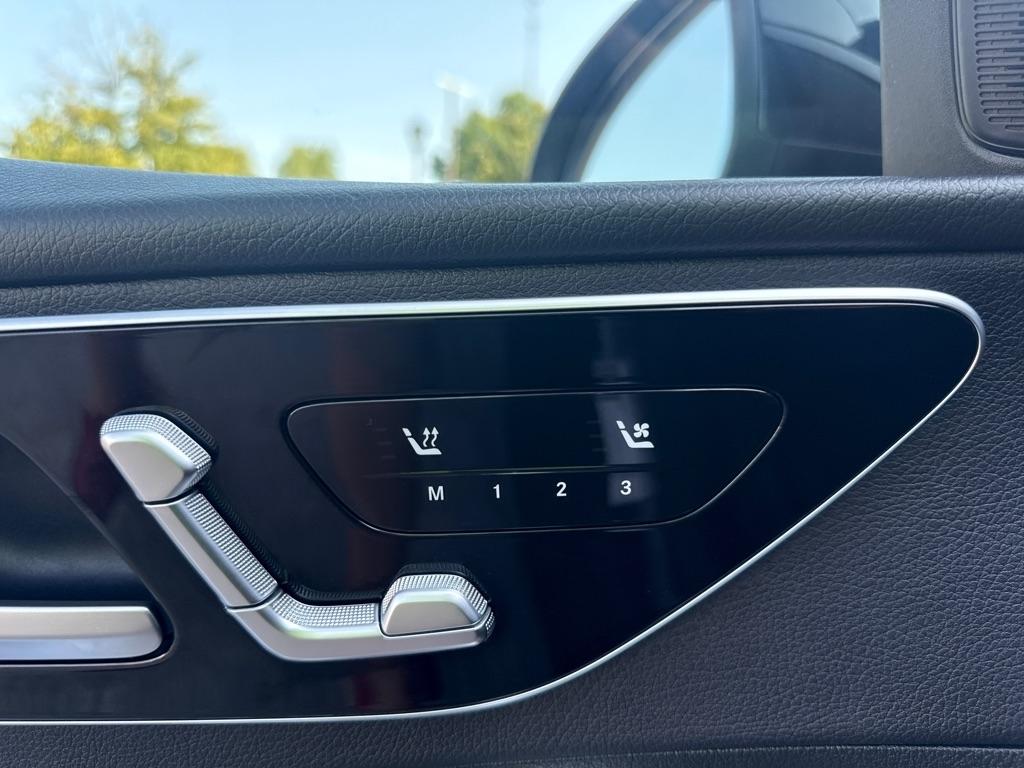 Mercedes-Benz C-Class  2025
