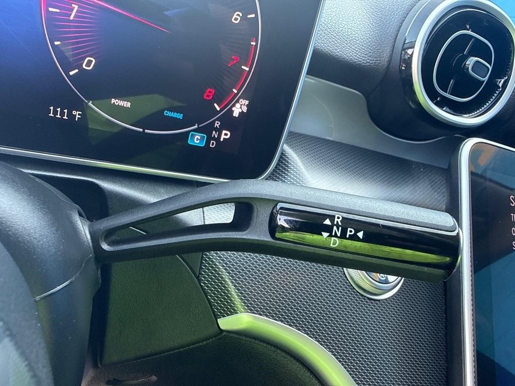Mercedes-Benz C-Class  2025