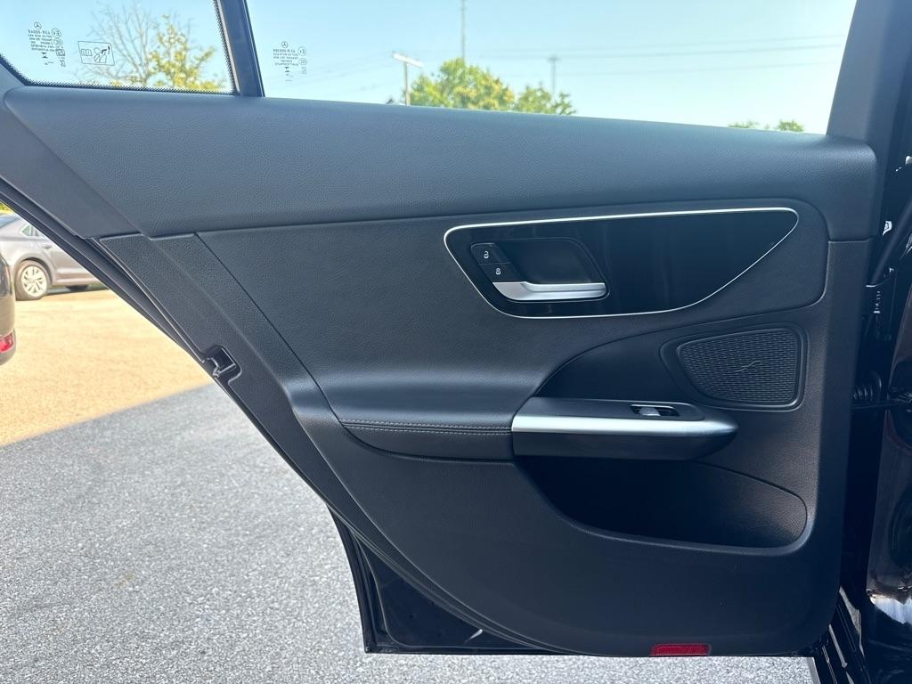 Mercedes-Benz C-Class  2025