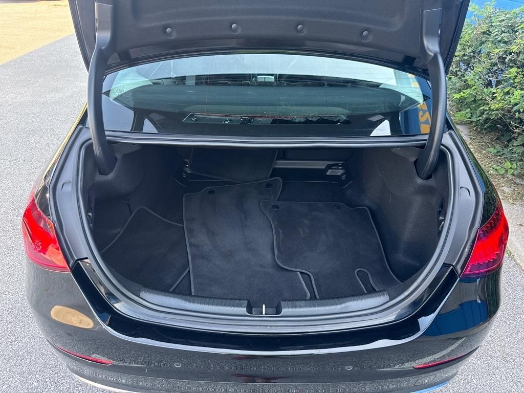 Mercedes-Benz C-Class  2025