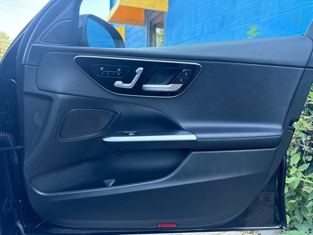 Mercedes-Benz C-Class  2025