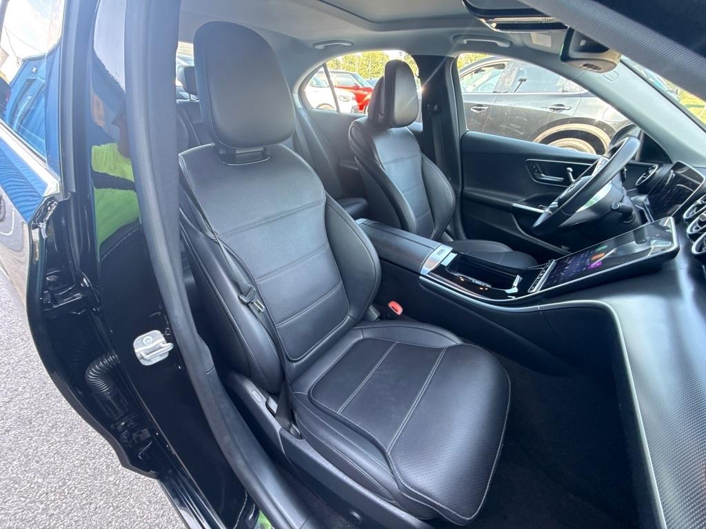 Mercedes-Benz C-Class  2025