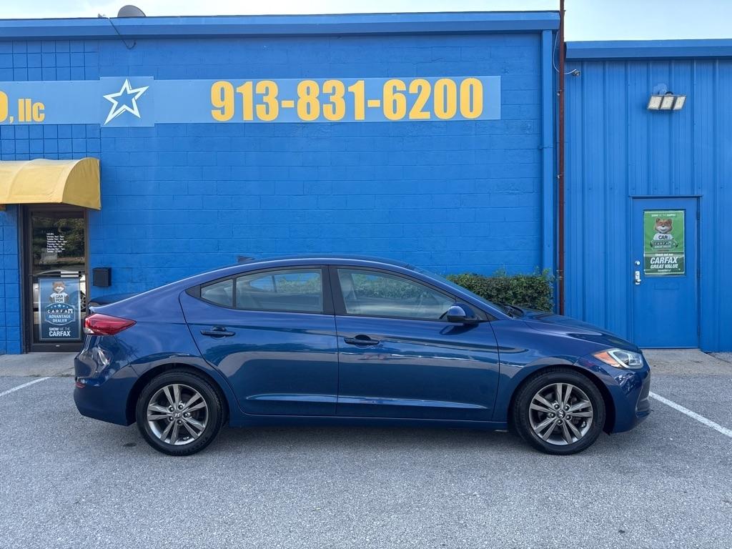 Hyundai Elantra  2017