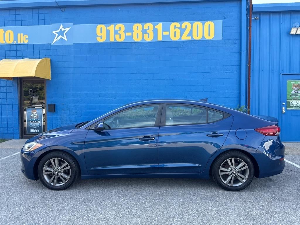 Hyundai Elantra  2017
