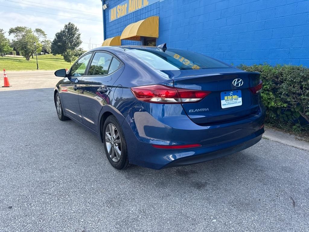 Hyundai Elantra  2017