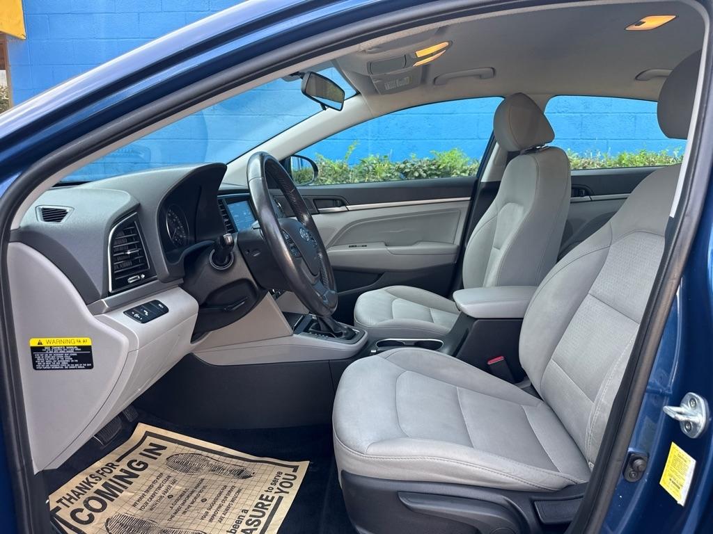 Hyundai Elantra  2017