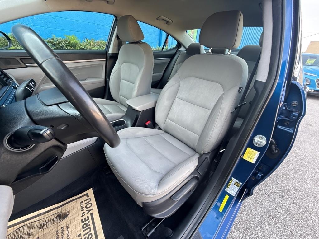 Hyundai Elantra  2017
