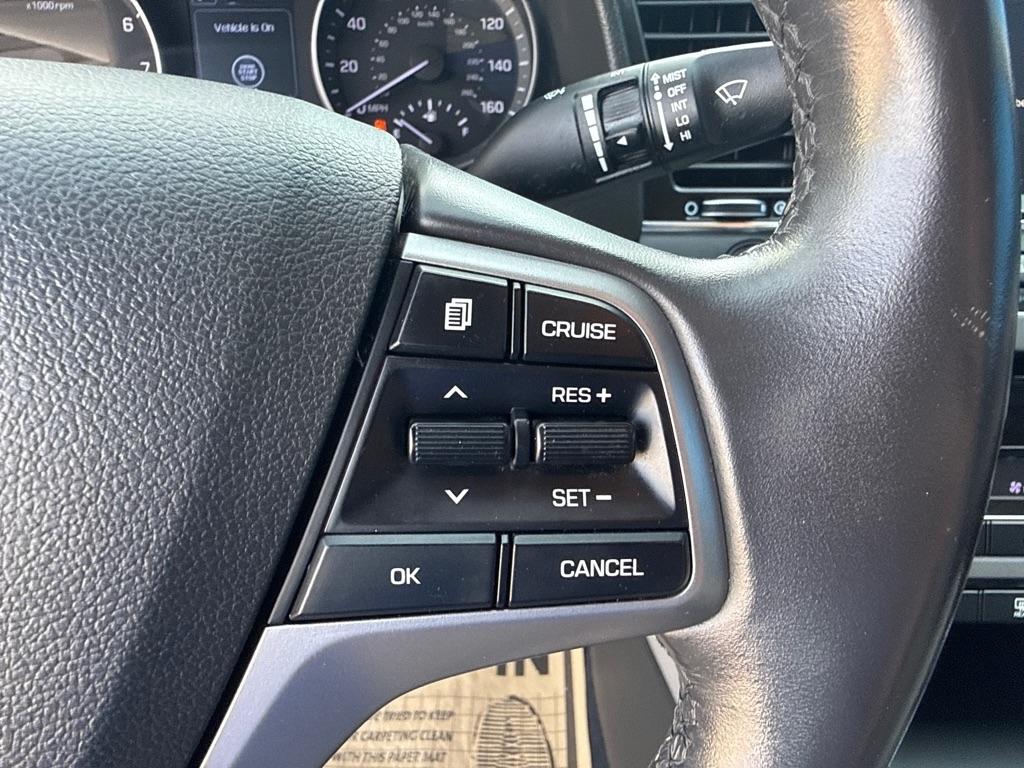 Hyundai Elantra  2017
