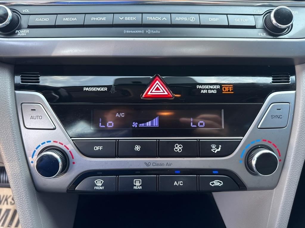 Hyundai Elantra  2017