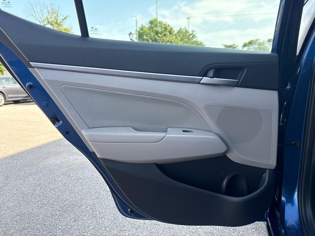 Hyundai Elantra  2017