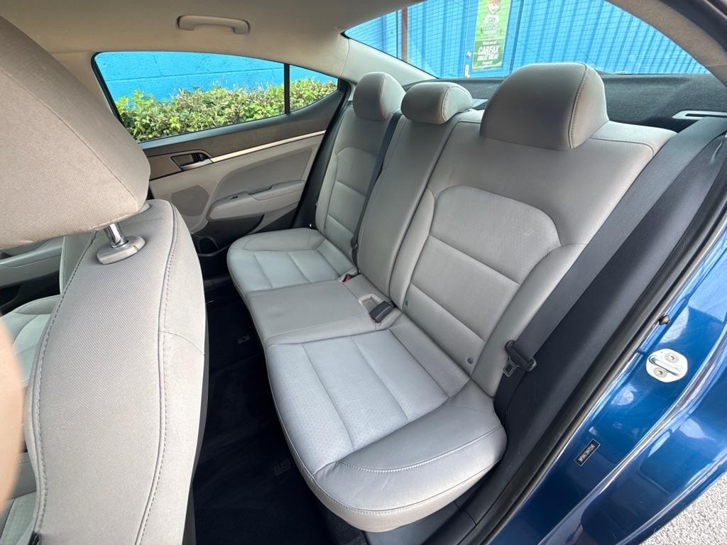 Hyundai Elantra  2017