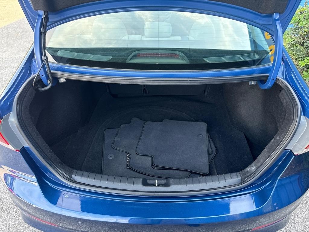Hyundai Elantra  2017