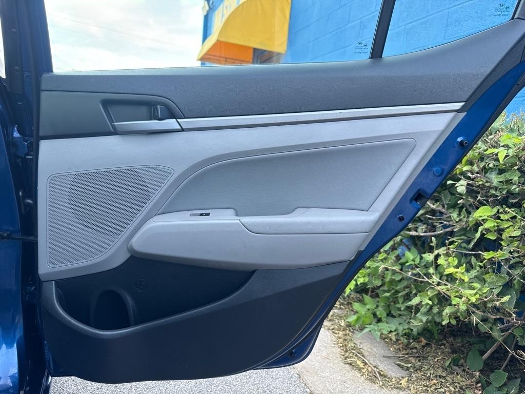 Hyundai Elantra  2017