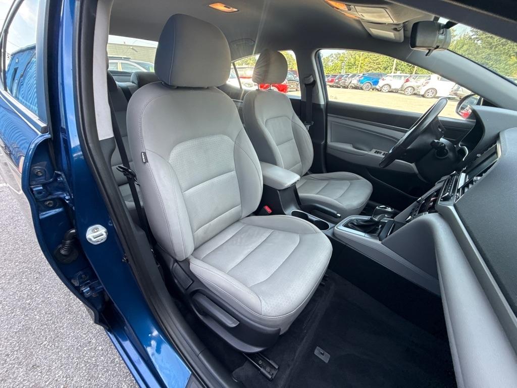 Hyundai Elantra  2017