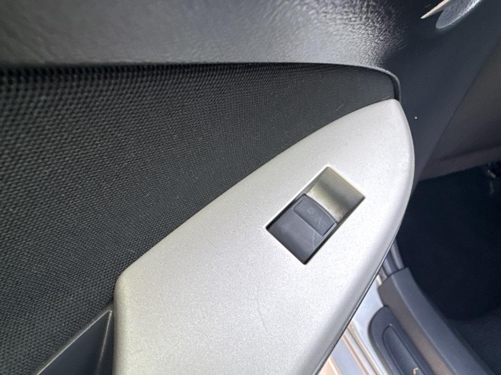 Toyota Corolla S 5-Speed MT 2013