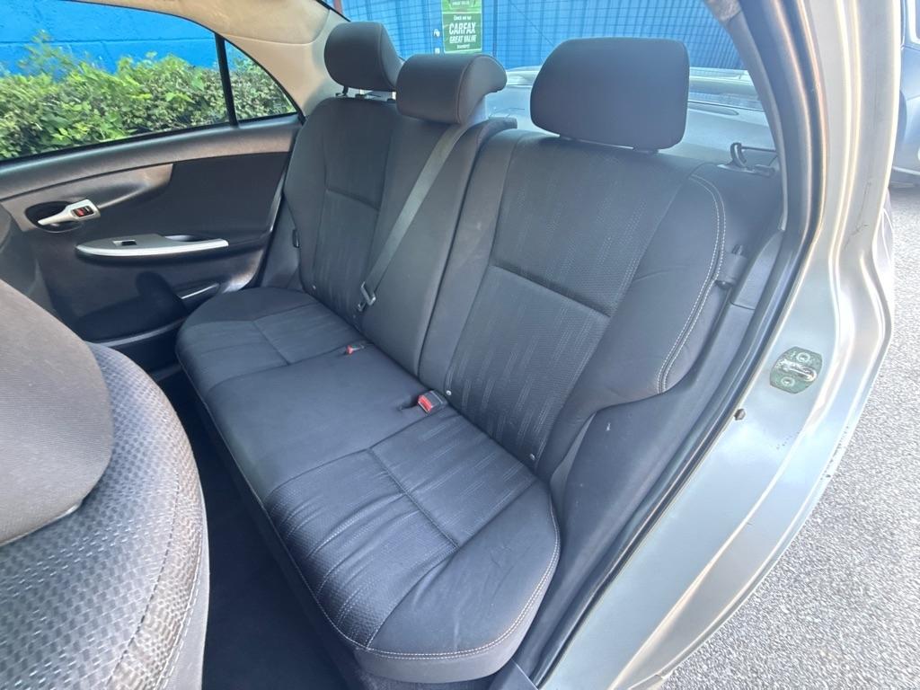 Toyota Corolla S 5-Speed MT 2013