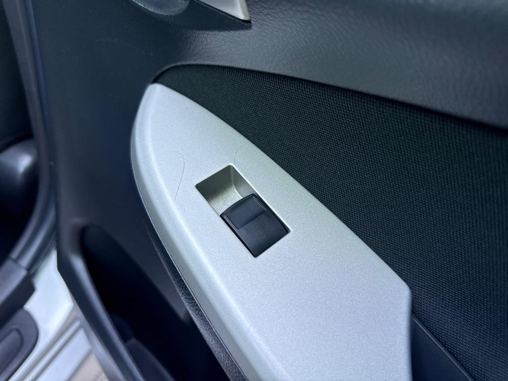 Toyota Corolla S 5-Speed MT 2013