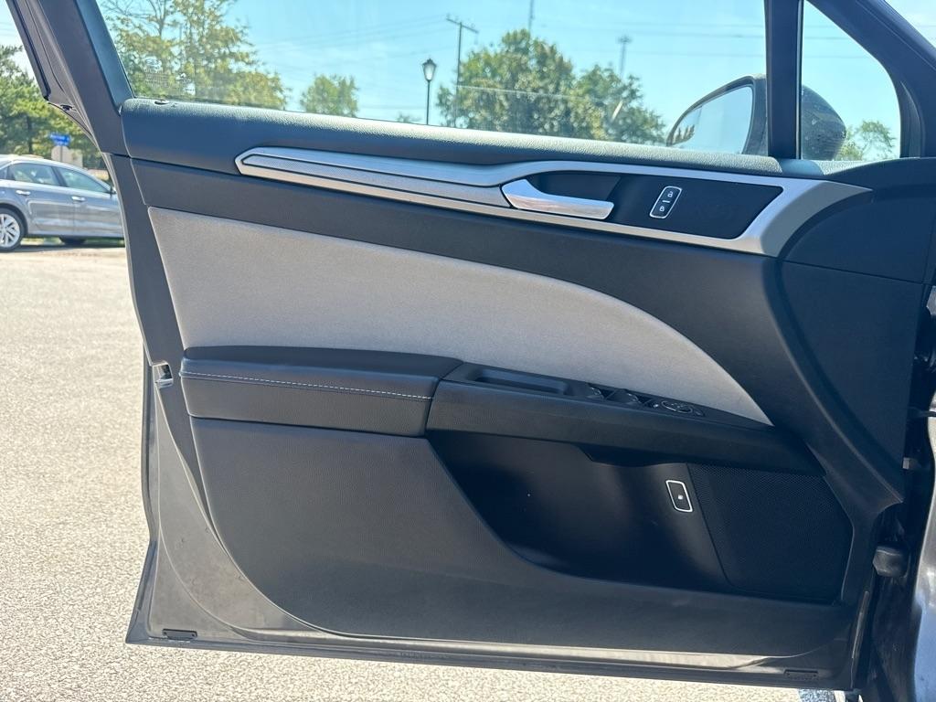 Ford Fusion Hybrid  2018