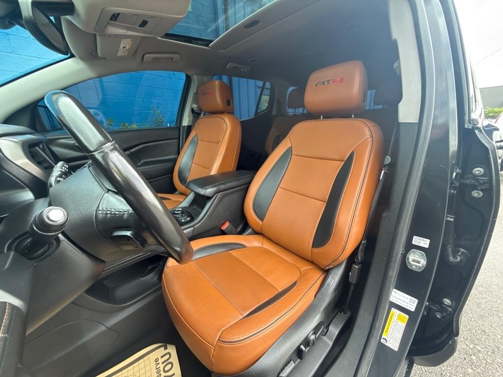 GMC Acadia AT4 4D SUV AWD 2020