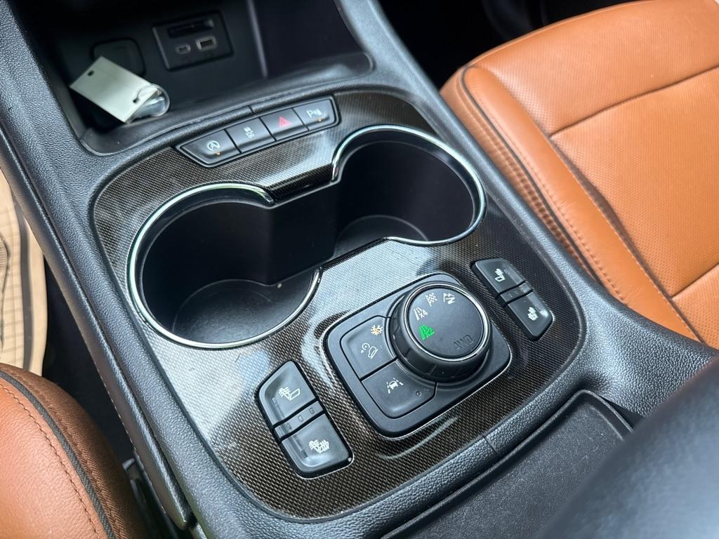 GMC Acadia AT4 4D SUV AWD 2020