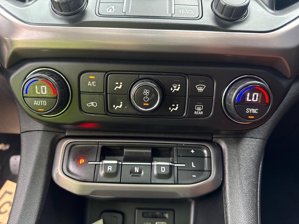 GMC Acadia AT4 4D SUV AWD 2020