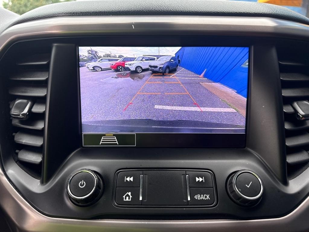 GMC Acadia AT4 4D SUV AWD 2020
