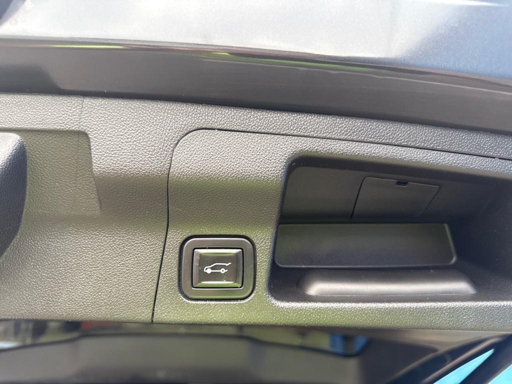 GMC Acadia AT4 4D SUV AWD 2020