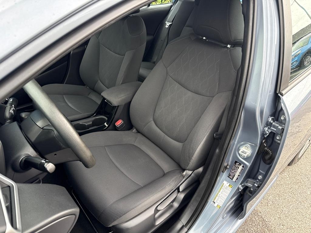 Toyota Corolla LE 4D Sedan 2022