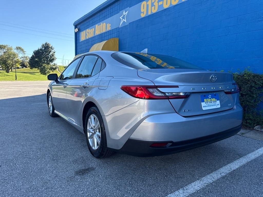 Toyota Camry  2025