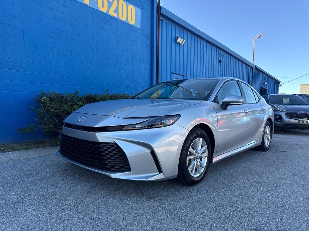 Toyota Camry  2025