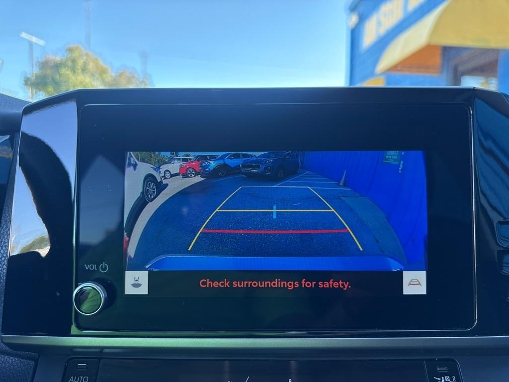 Toyota Camry  2025