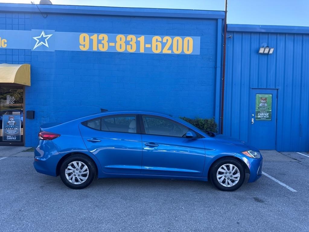 Hyundai Elantra  2017