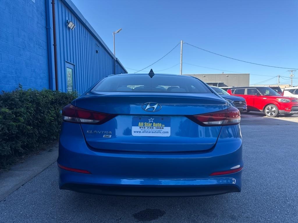 Hyundai Elantra  2017