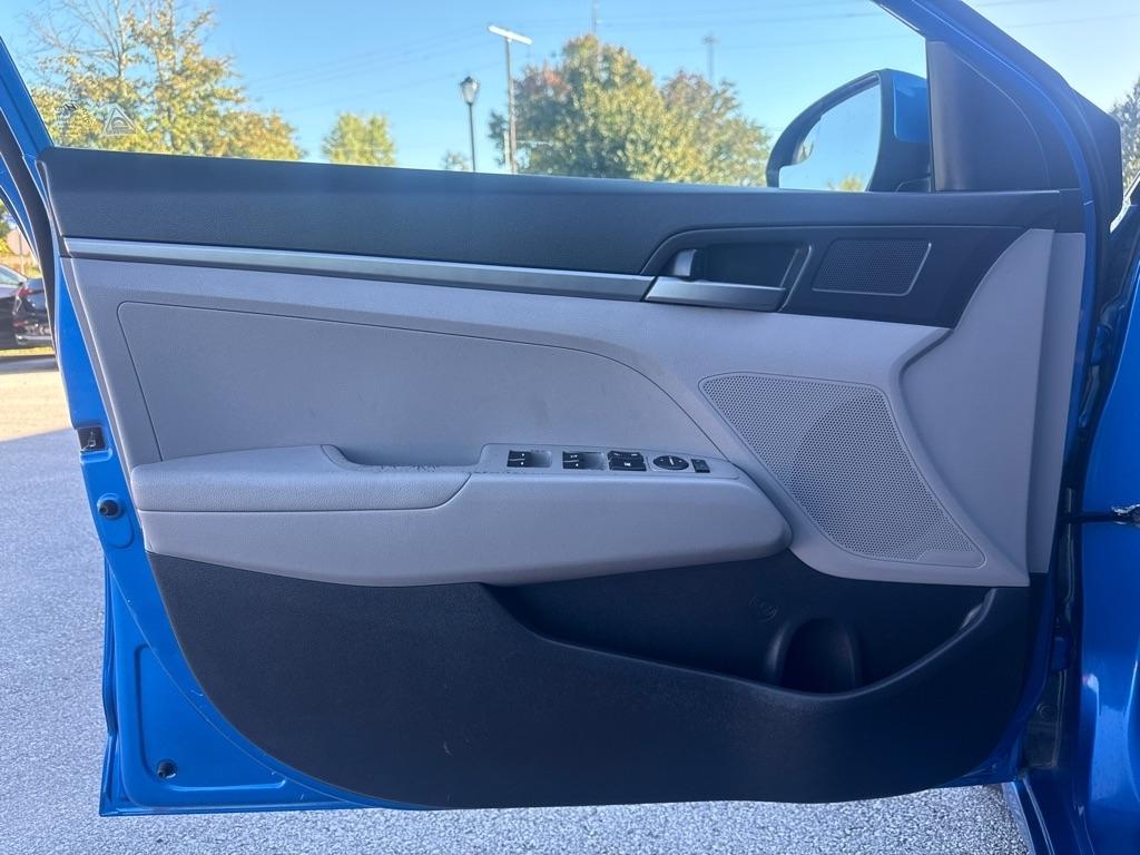 Hyundai Elantra  2017