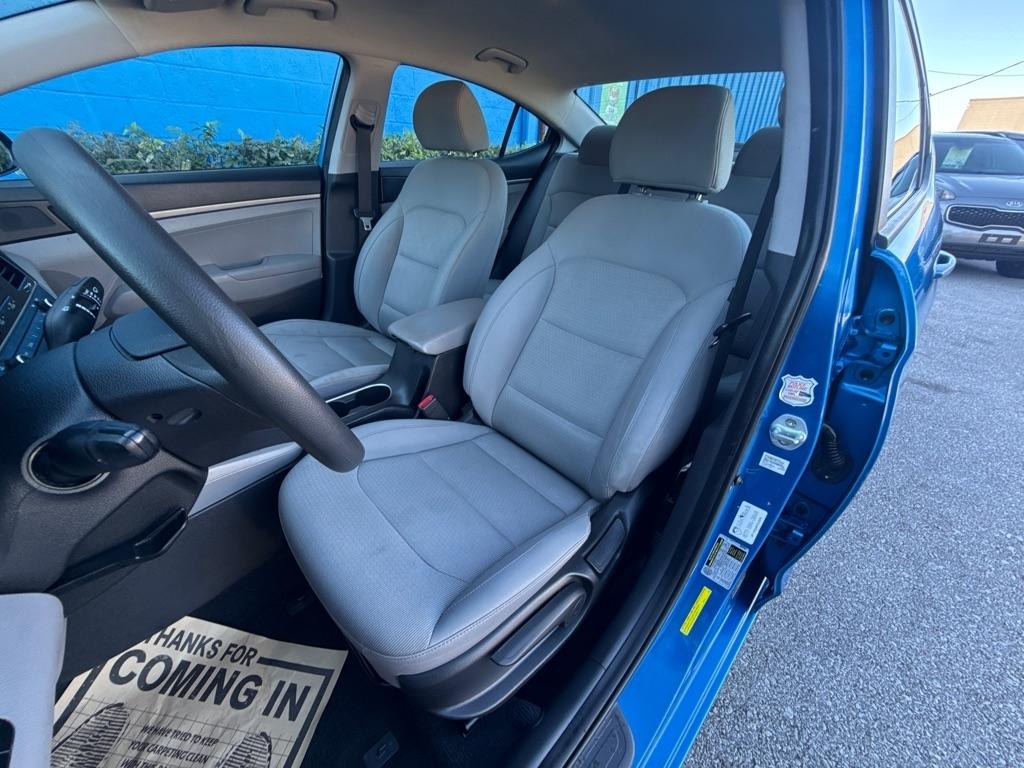 Hyundai Elantra  2017