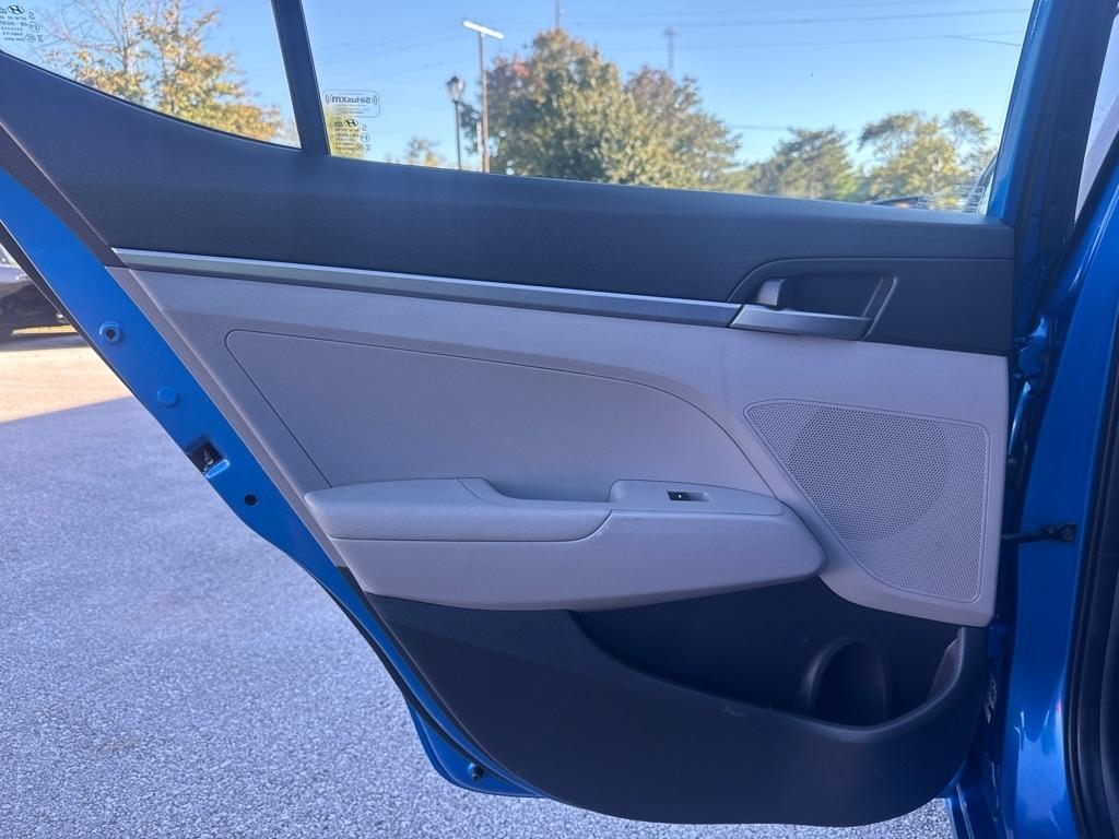 Hyundai Elantra  2017