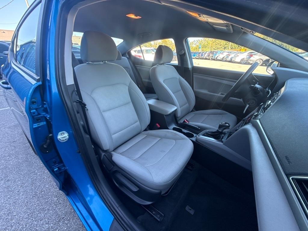 Hyundai Elantra  2017