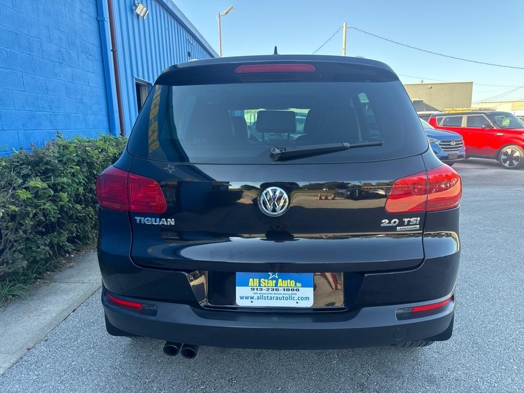 Volkswagen Tiguan S 4D SUV 4Motion 2013