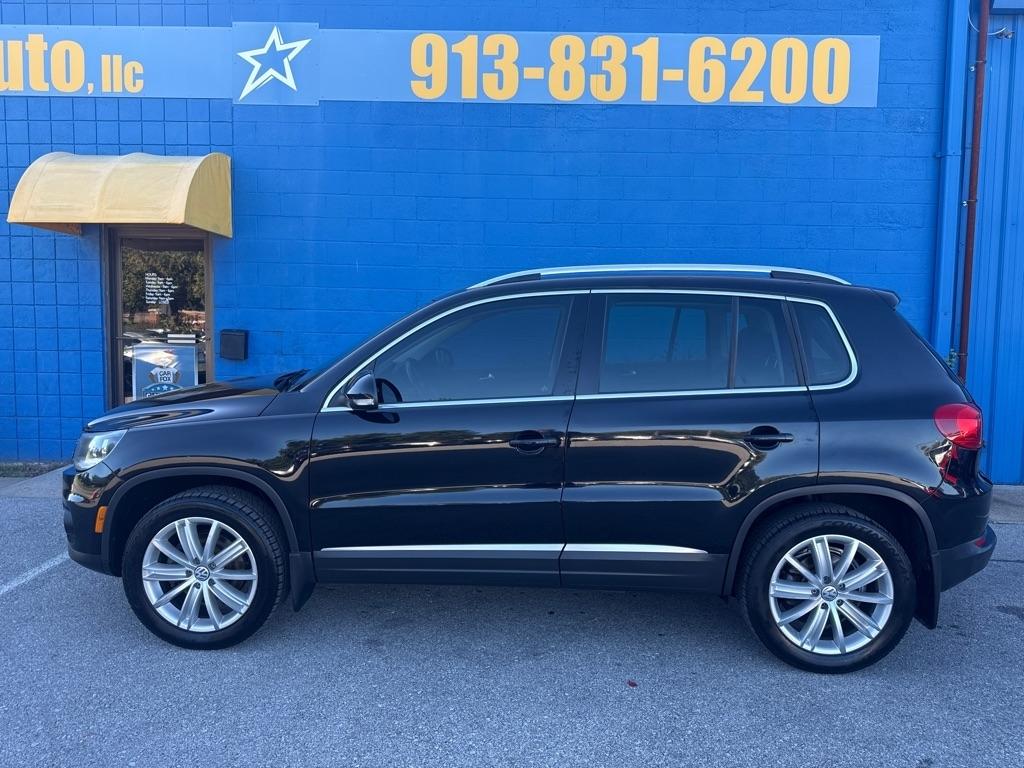 Volkswagen Tiguan S 4D SUV 4Motion 2013