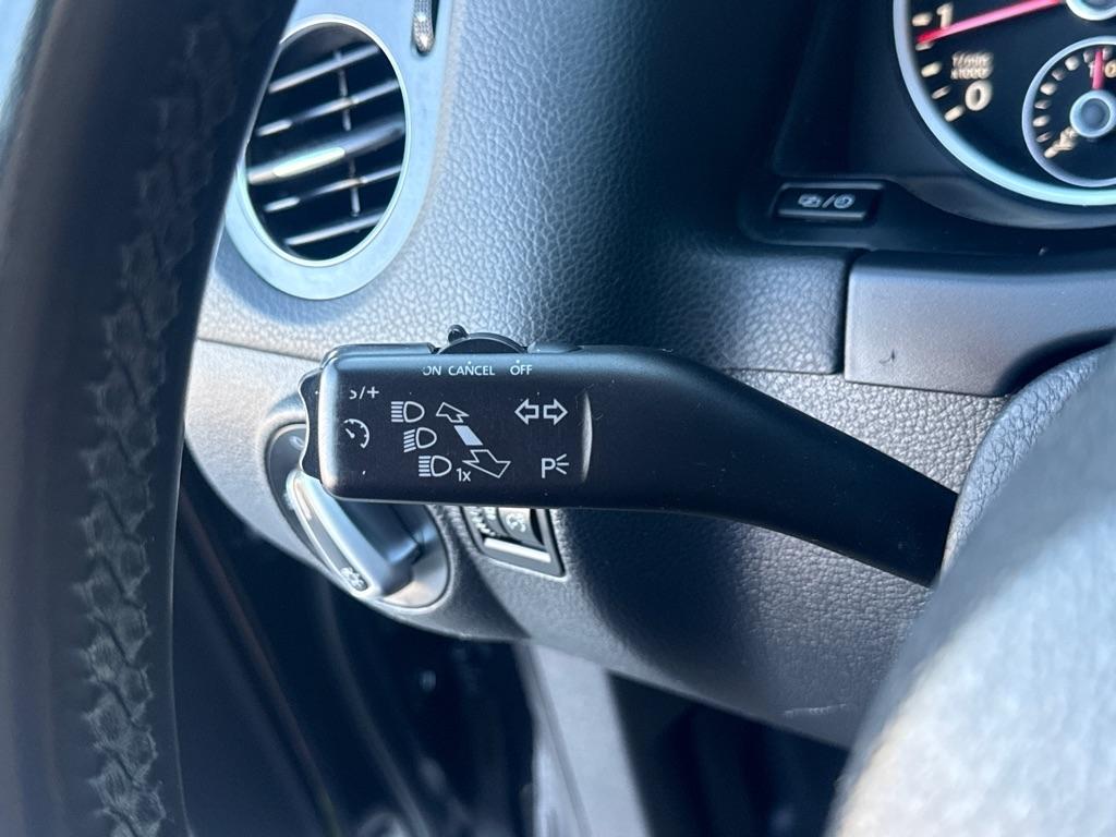 Volkswagen Tiguan S 4D SUV 4Motion 2013