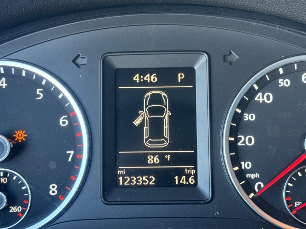 Volkswagen Tiguan S 4D SUV 4Motion 2013