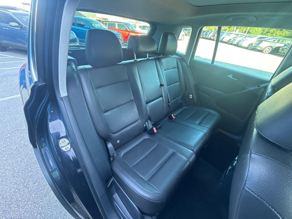 Volkswagen Tiguan S 4D SUV 4Motion 2013