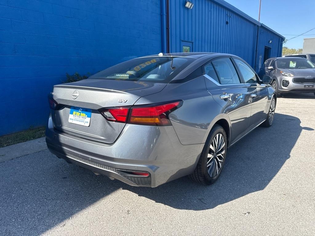 Nissan Altima  2024