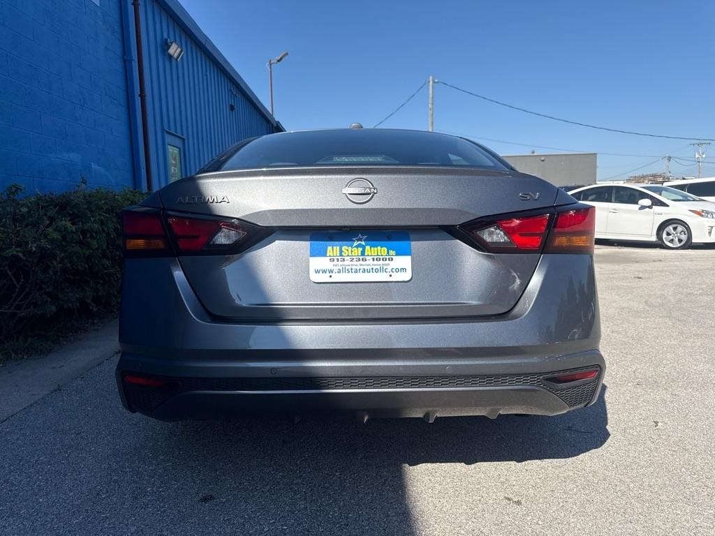 Nissan Altima  2024